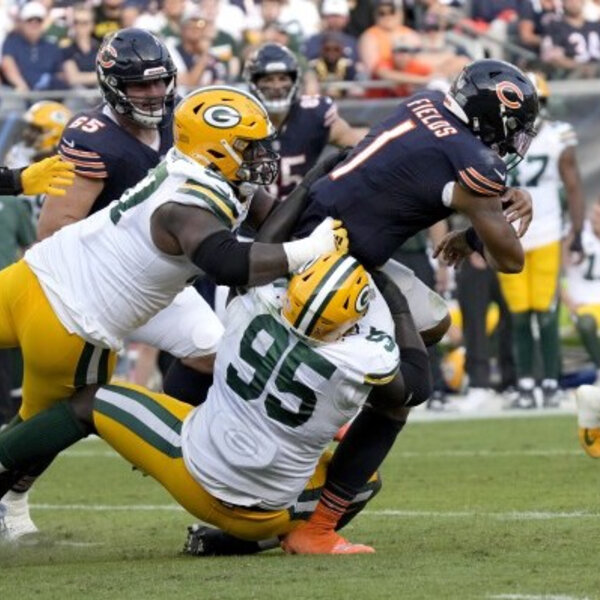 Green Bay defense bottles up Fields, Chicago to maintain stronghold on  series