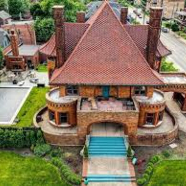 Famed ‘Circus House’ overlooking Goodale Park in disrepair and ...