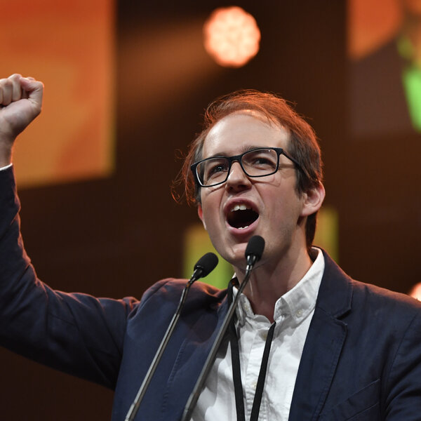 Le député solidaire Alexandre Leduc réclame un surplus pour les