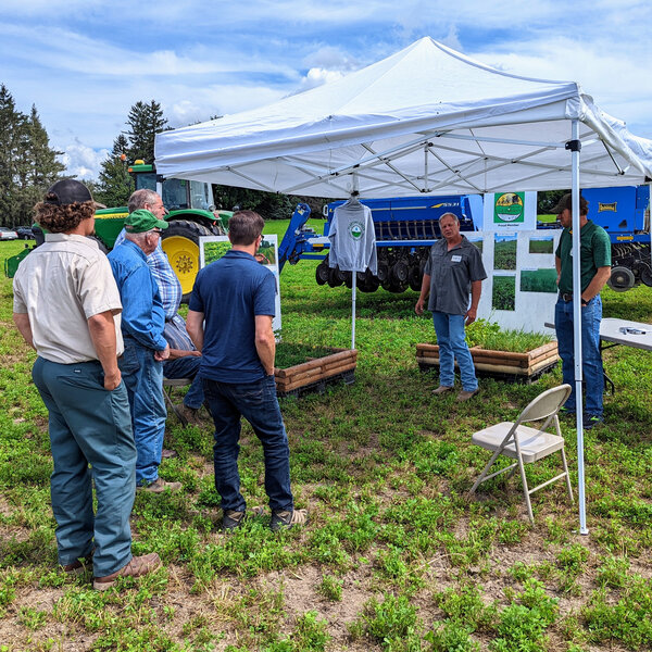 Farmers Share Sustainability Knowledge MIDWEST FARM REPORT MADISON