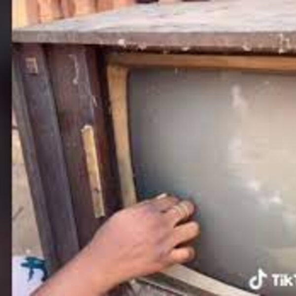 What’s Gone Viral 1970s TV set What is the oldest piece of