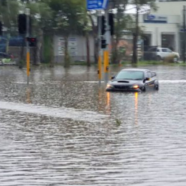 Flash flooding in parts of Sydney as rain continues - The New South ...