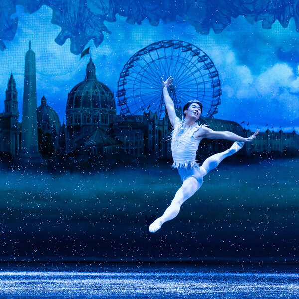 Joffrey Ballet's Nutcracker returns to Chicago with a twist WBBM